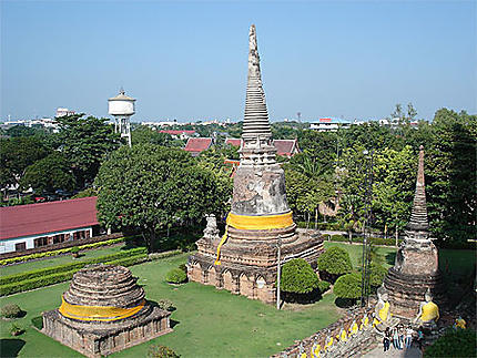 Stûpas du Wat Yai Chaimongkon
