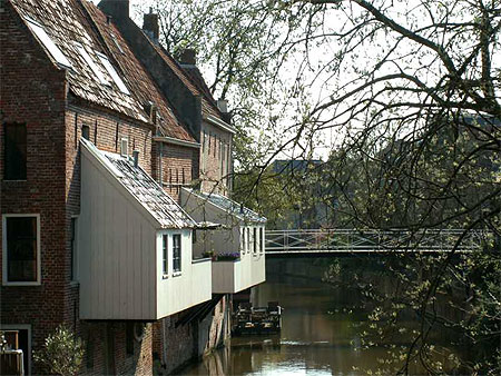 Les célèbres cuisines suspendues d'Appingedam Les célèbres cuisines suspendues d'Appingedam