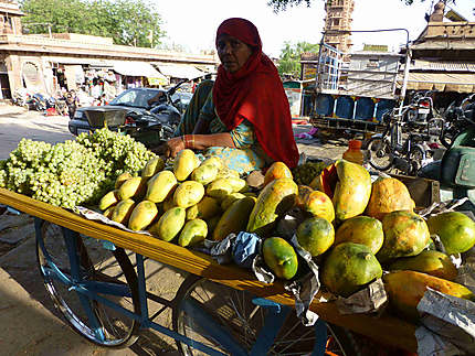 Vendeuse au Sardar Bazar