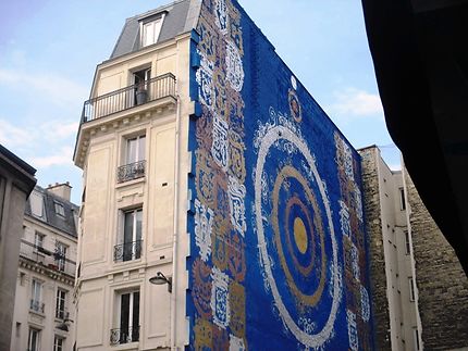 Fresque sur immeuble (Tarek Benaoum)