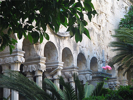 Le monastère des Franciscains Le monastère des Franciscains