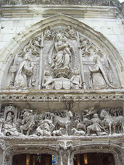 Chapelle Saint-Hubert : tympan