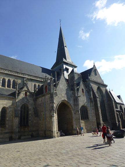 La collégiale Saint-Aubin à Guérande