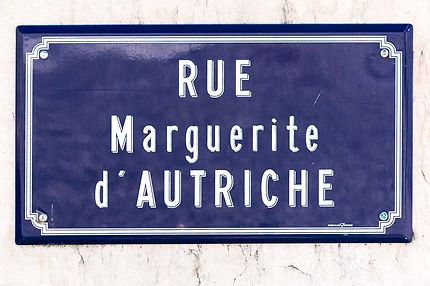 Monastère de Brou, plaque de rue pour Marguerite