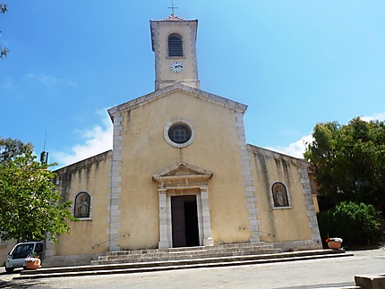 L’église Sainte-Anne de Porquerolles