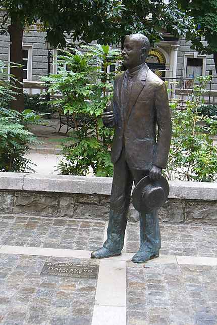 Statue d'Italo Svevo