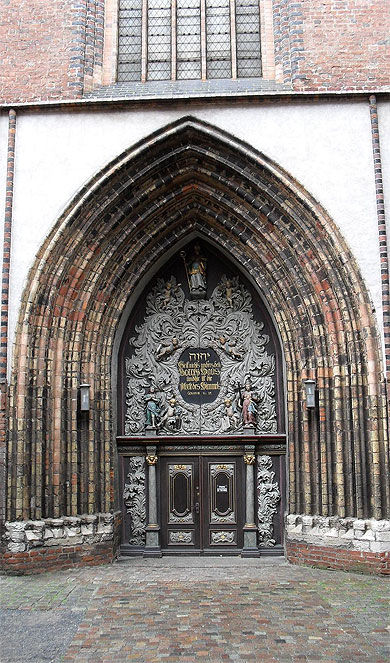 Portail gothique de la Nikolaikirche