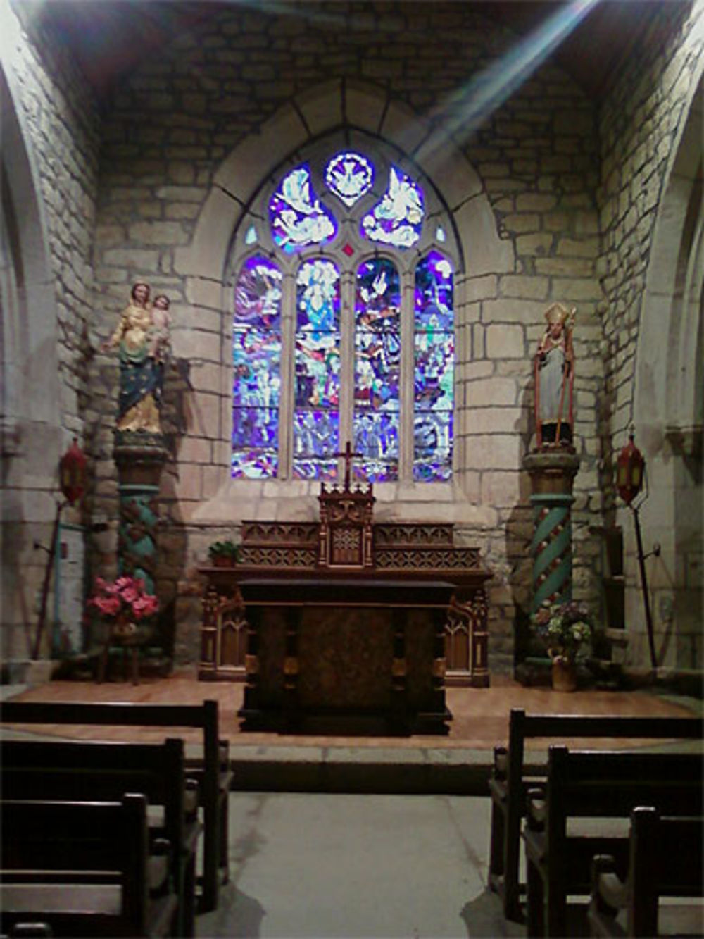 Intérieur de la Chapelle Notre Dame de la Clarté