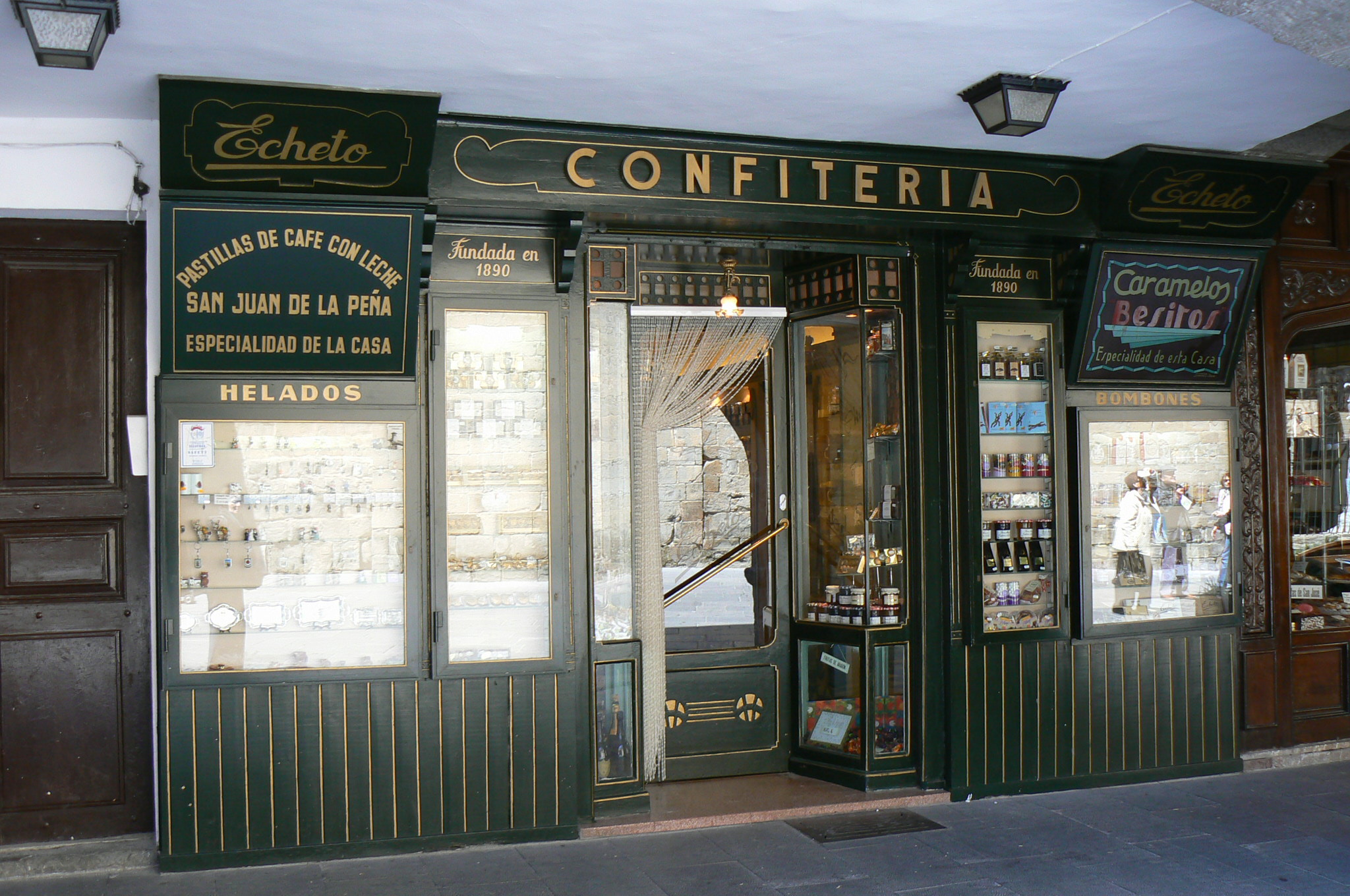 Jaca, boutique traditionnelle Jaca, boutique traditionnelle