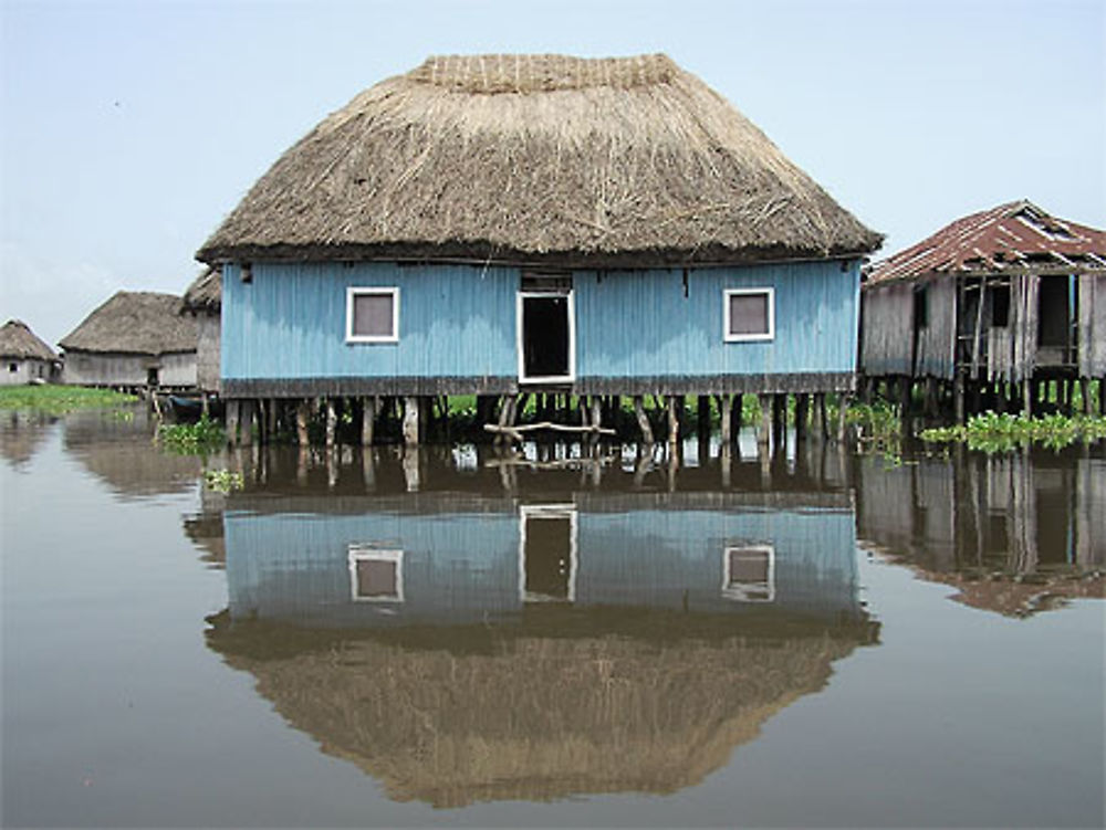 Maison sur pilotis