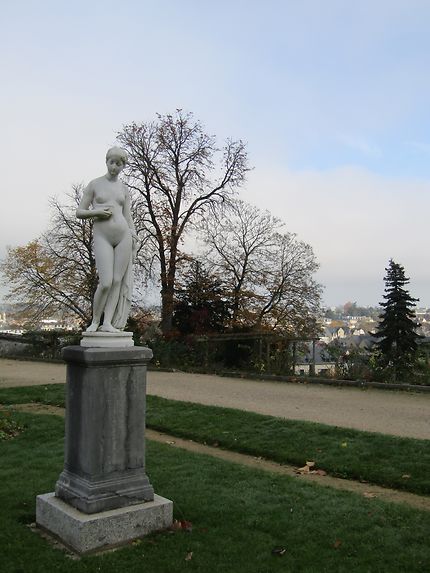 Statue de Psyché aux jardins de la Perrine, Laval