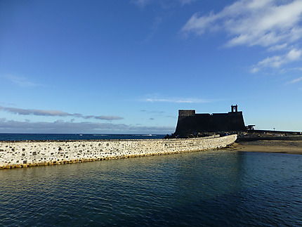 Muret d'accès au fort