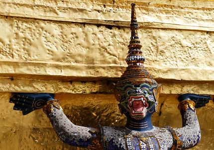 Statue à Wat Phra Kaeo, Thaïlande