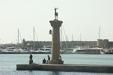 Entrée du port de Rhodes