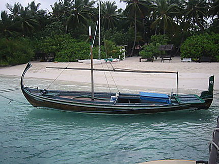 Bateau typique des Maldives