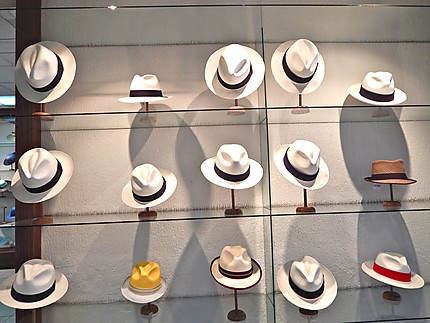 Vente de chapeaux de Panama pour hommes