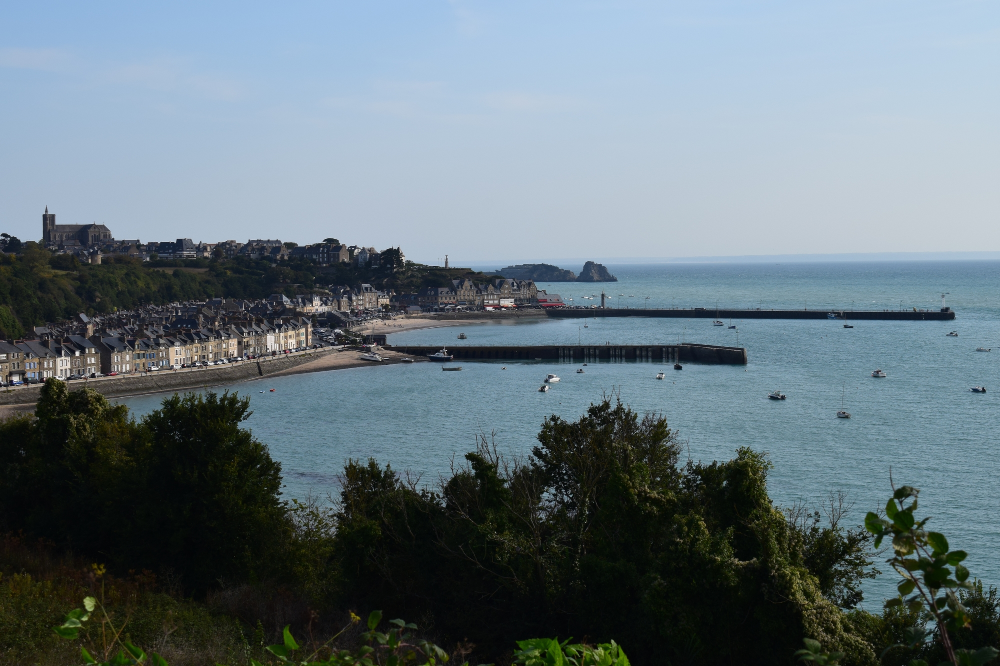 Vue plongeante sur Cancale Vue plongeante sur Cancale