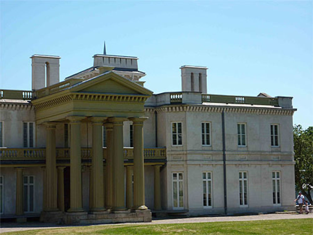 Façade du château Dundurn