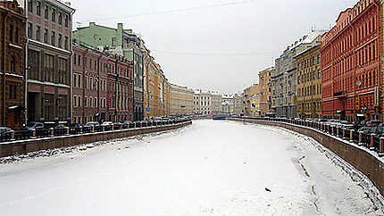 Saint Petersbourg-la Moïka gelée