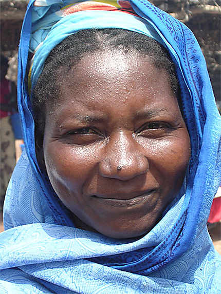 Femme au marché de M'Pessoba