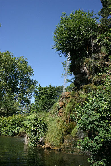 Cascade du parc de Bagatelle