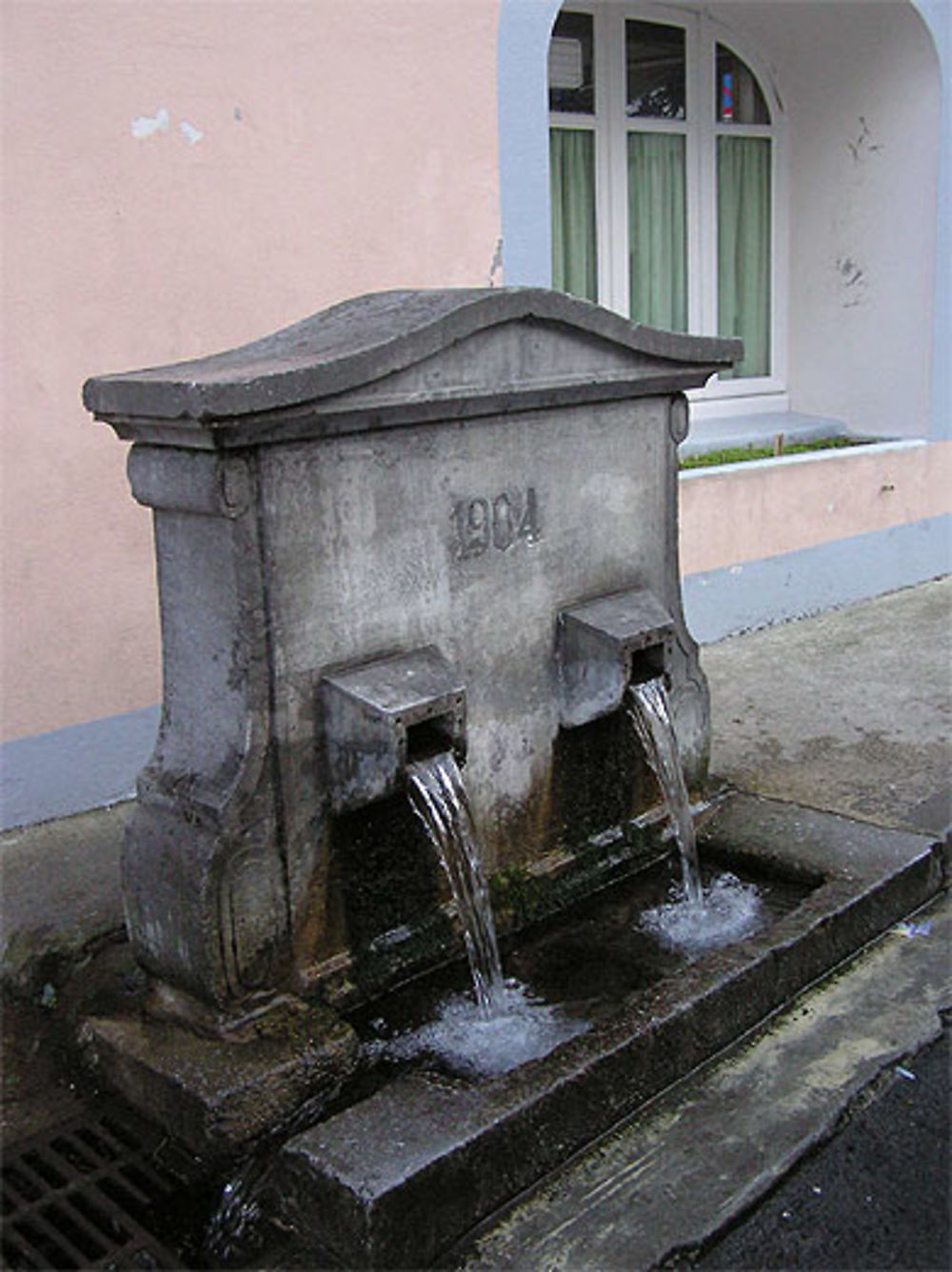 Fontaine St Blaise