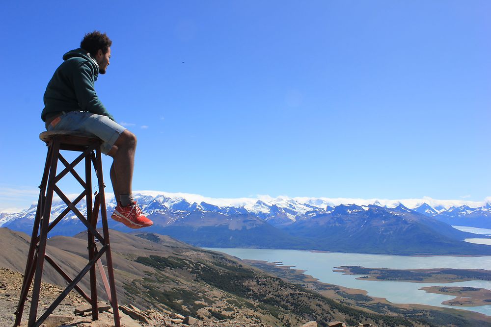 Tabouret et vue panoramique en Patagonie