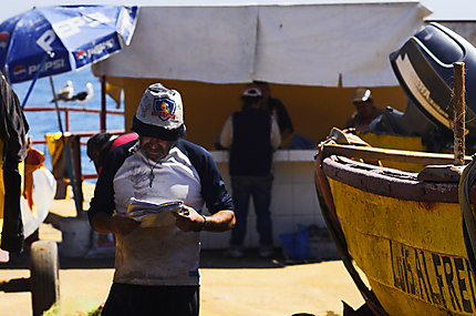 Pêcheur à Valparaíso