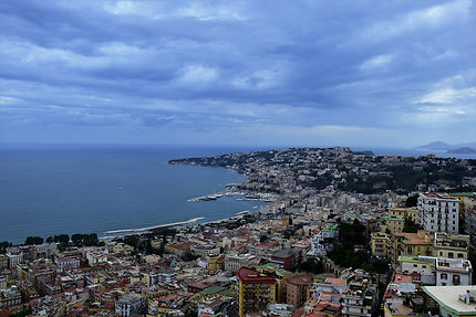Vue de Naples depuis la colline du Vomero