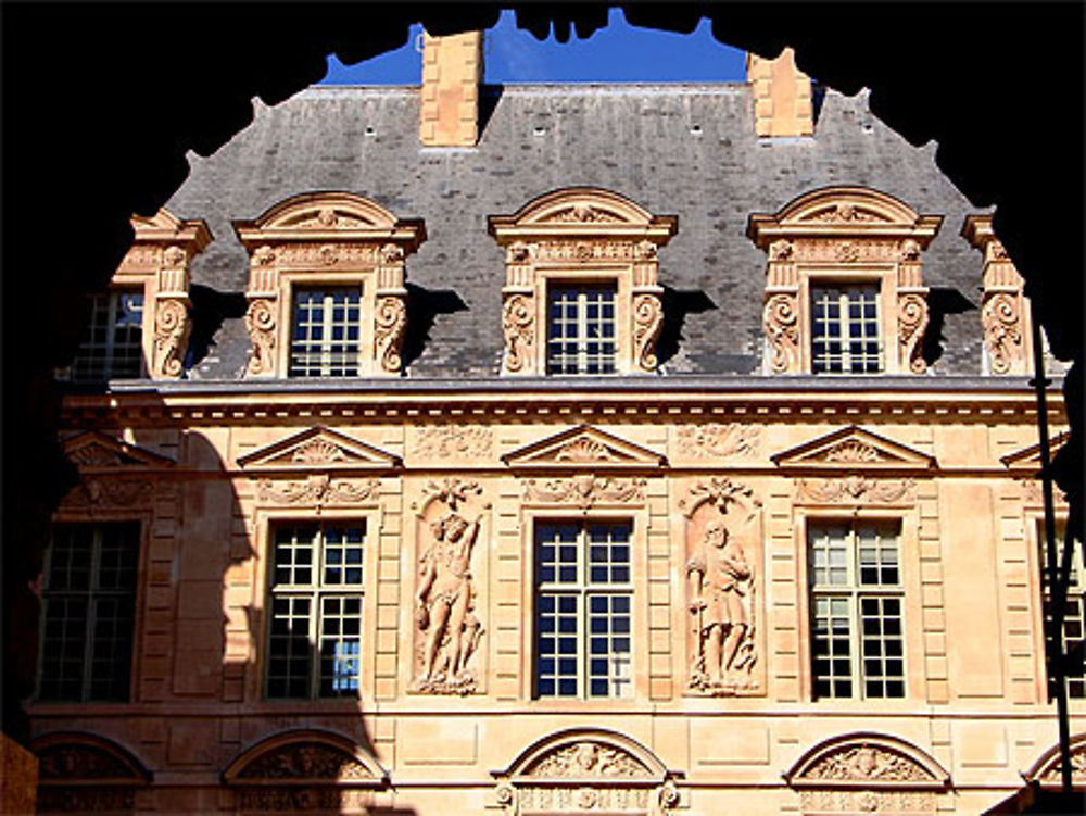 Hôtel de Sully