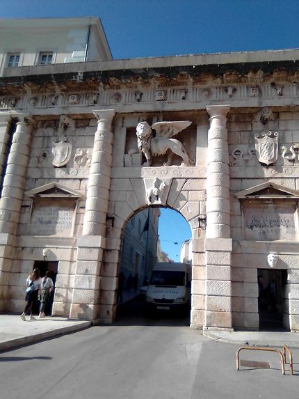 La porte continentale de Zadar