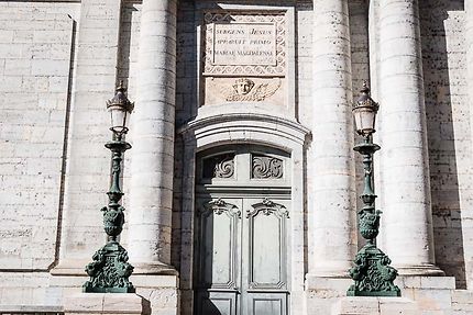 Besançon, Eglise de la Madeleine, Entrée latérale
