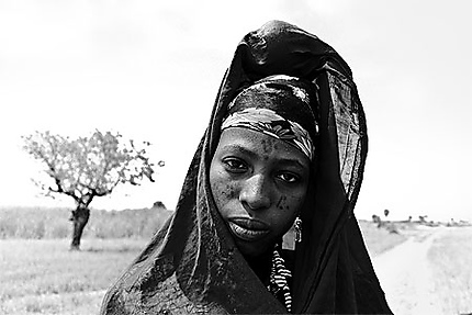 Femme Peuls dans la rizière