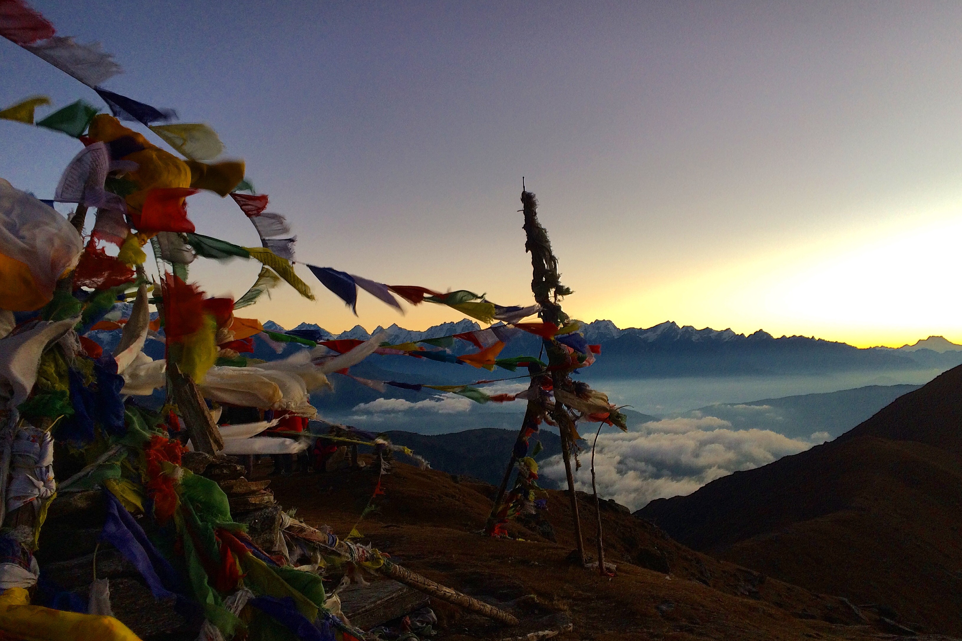Lever de soleil sur la chaine de l’Himalaya 