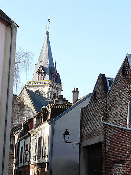 Le clocher de l'église saint Leu