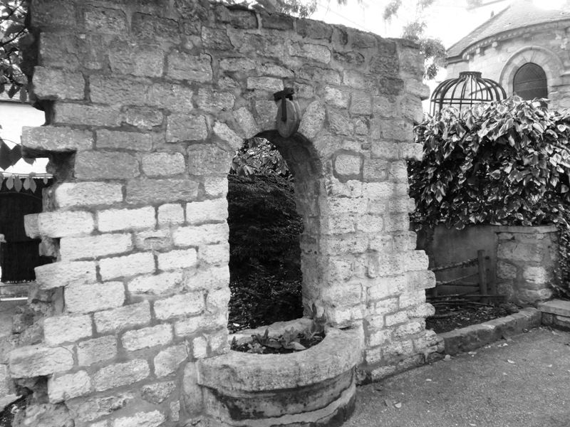 Ancien puits du XII ème siècle