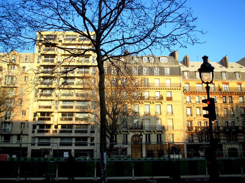 Façade d'immeubles du quai de Jemmapes : 10ème arrondissement : Paris