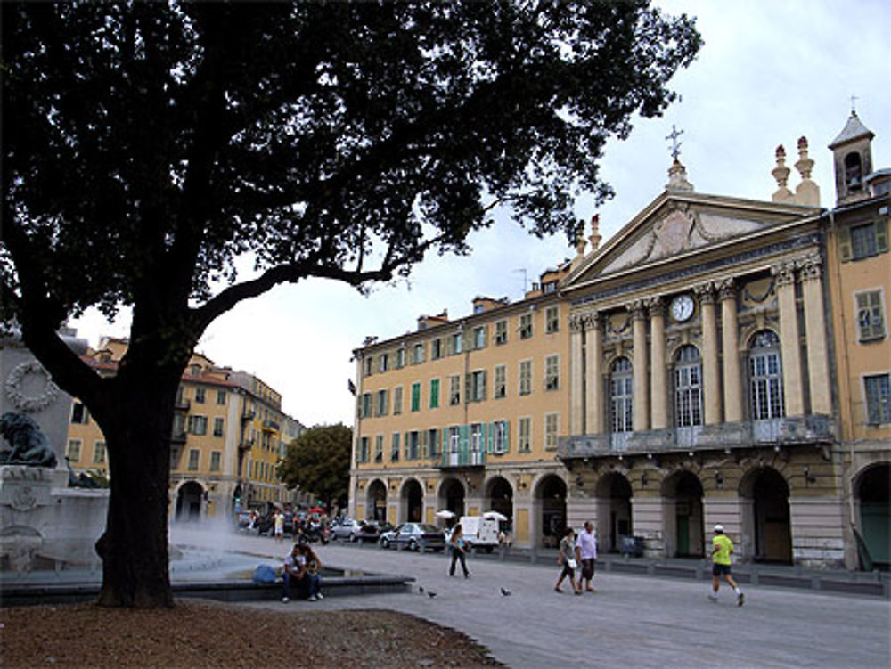 Place Garibaldi à Nice