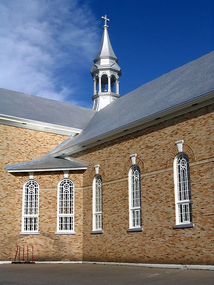 Eglise catholique à Grande-Rivière