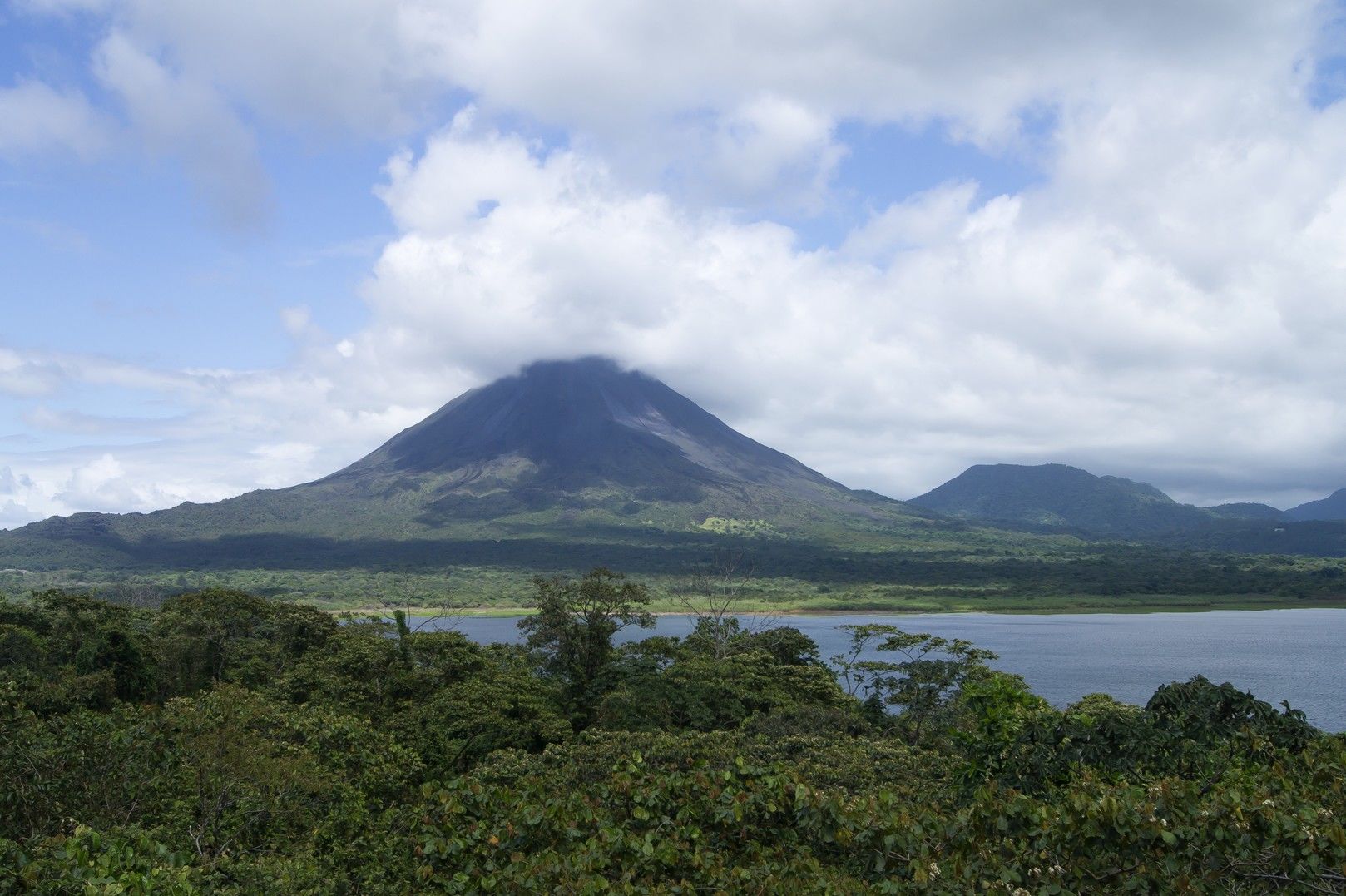 Volcan Arenal depuis le lac