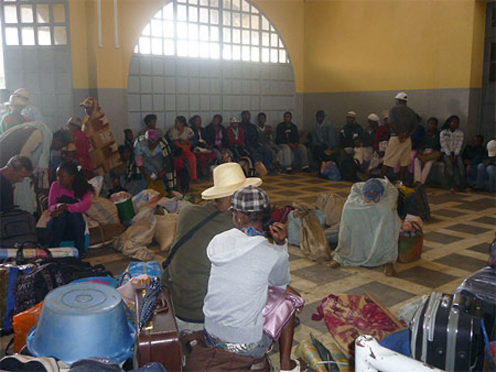 Hall de gare de Fiana