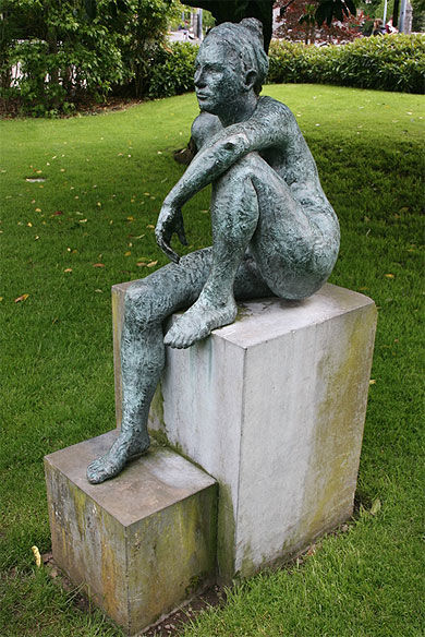 Statue dans le parc de l'université de Cork