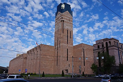 Nouveau bâtiment à Erevan