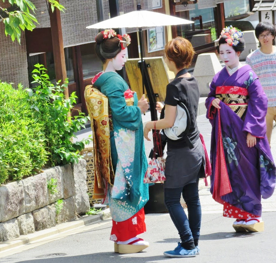 Geishas à Yasaka Geishas à Yasaka