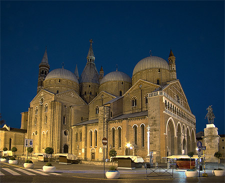 Basilica di Sant'Antonio Basilica di Sant'Antonio