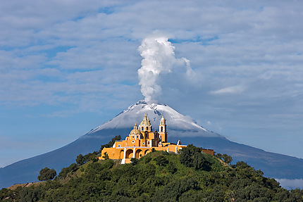 Mexique, au-dessous du volcan Popocatépetl et au sud de Mexico
