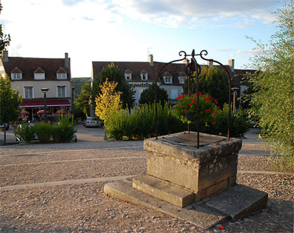 Vézelay, place du champ de foire