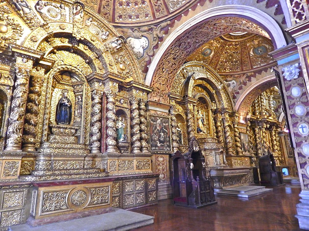 Intérieur de l'église la Compania de Jesus