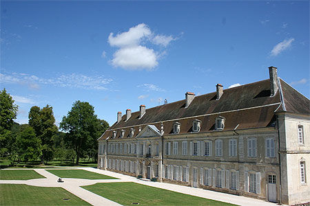 Aile ouest de l'abbaye d'Auberive