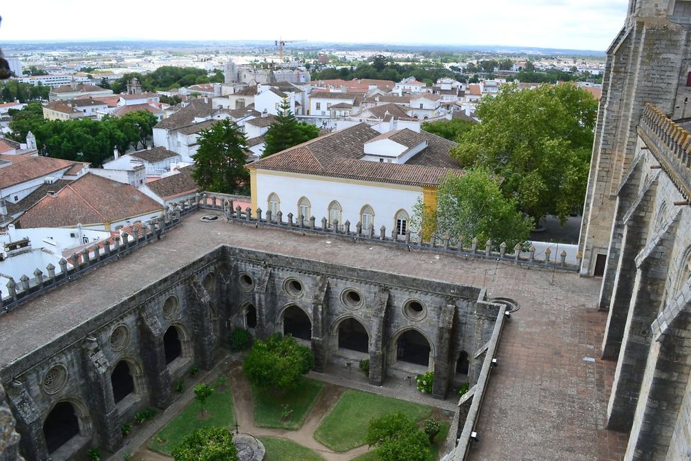 Sur les toits de la cathédrale d'Evora